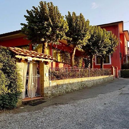 Bed and Breakfast Al Borgo à Lucques Extérieur photo