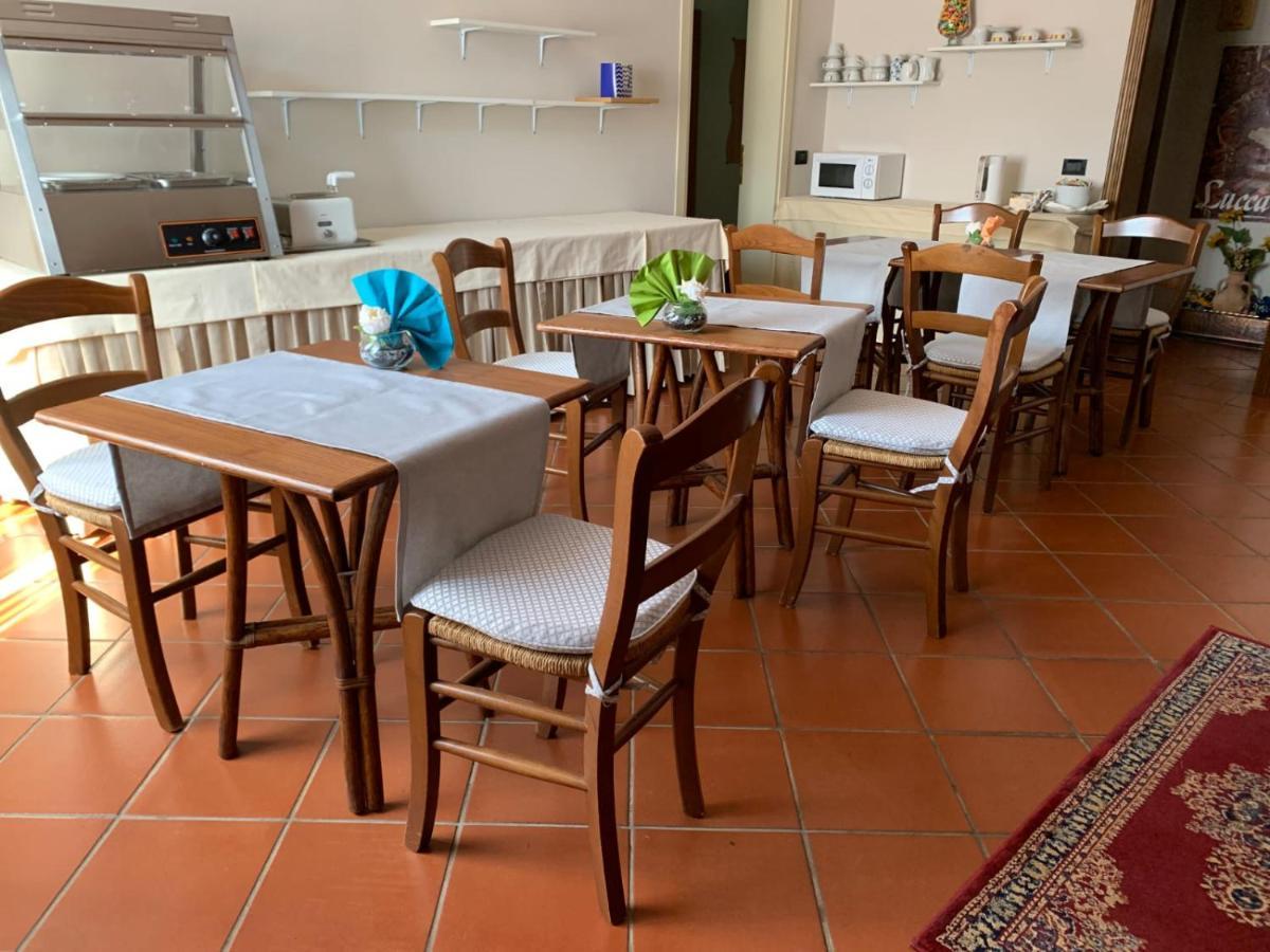 Bed and Breakfast Al Borgo à Lucques Extérieur photo