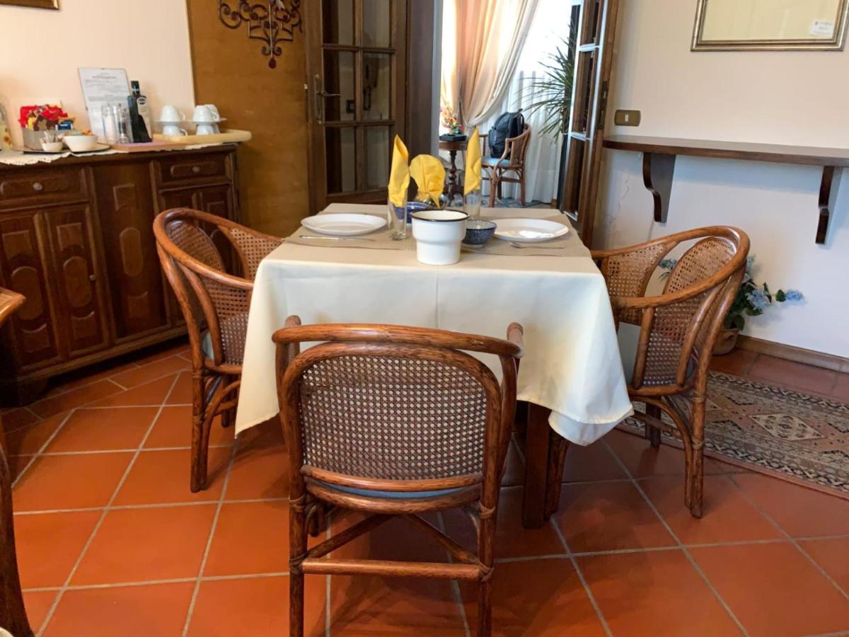 Bed and Breakfast Al Borgo à Lucques Extérieur photo