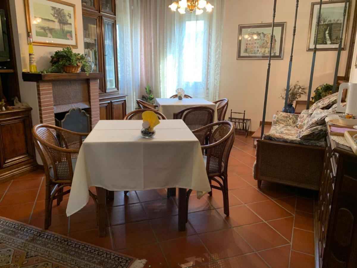 Bed and Breakfast Al Borgo à Lucques Extérieur photo