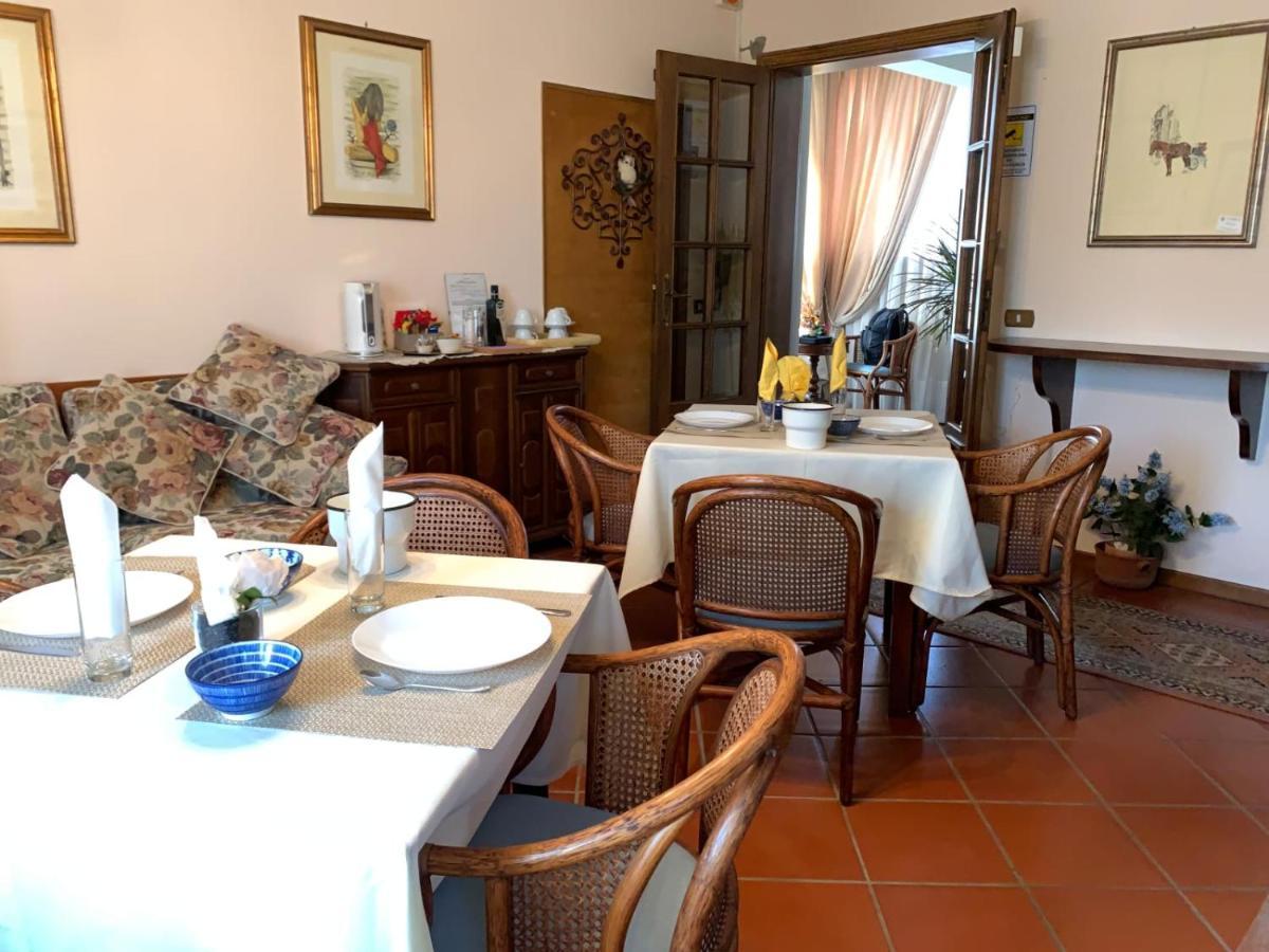 Bed and Breakfast Al Borgo à Lucques Extérieur photo