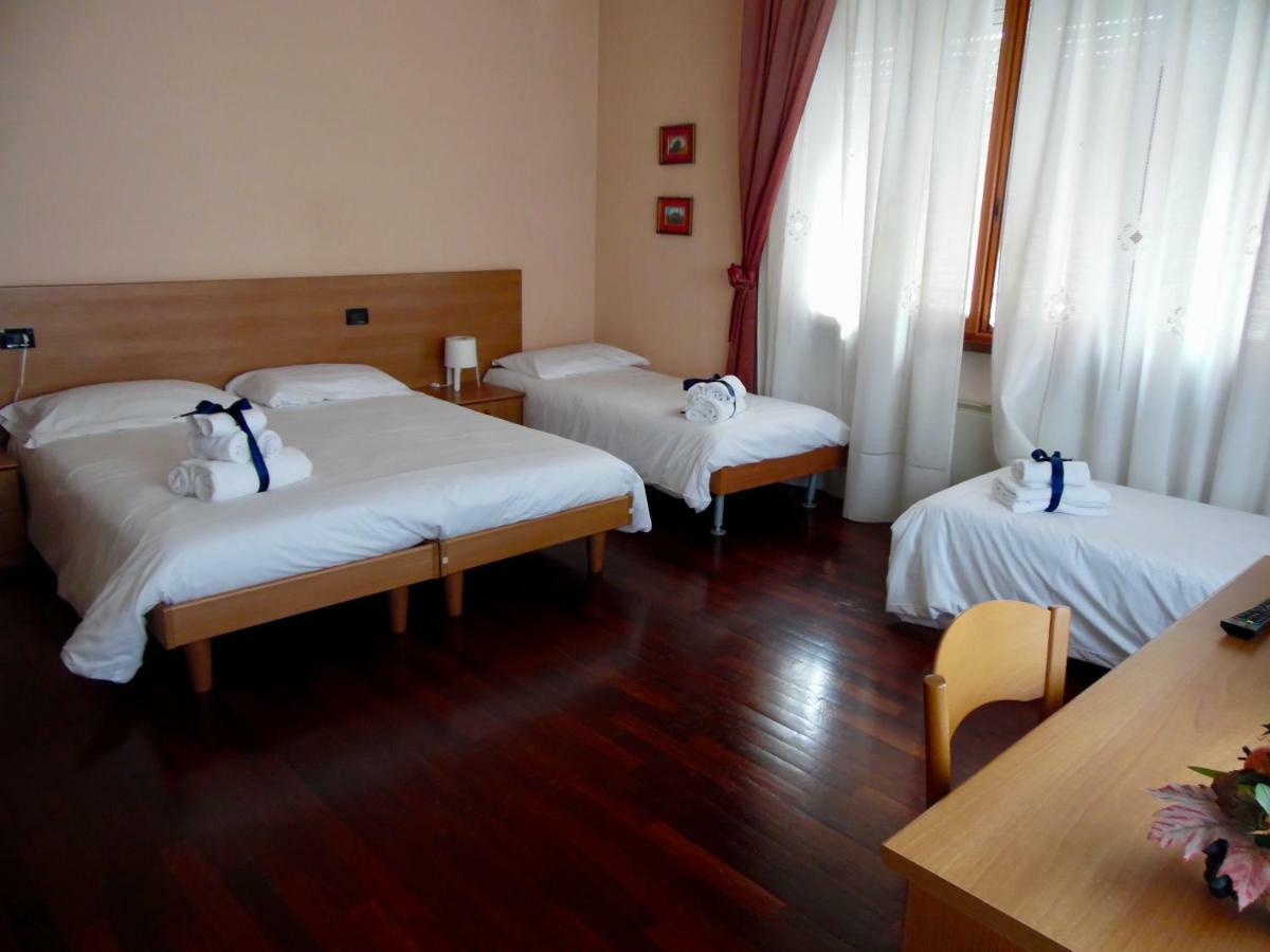 Bed and Breakfast Al Borgo à Lucques Extérieur photo